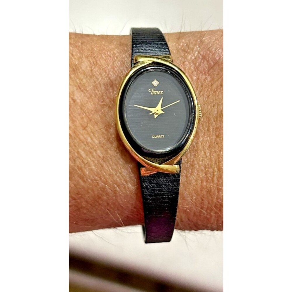 Vintage Timex Diamond Black & Gold Metal Band Ladies Watch Classic Dainty